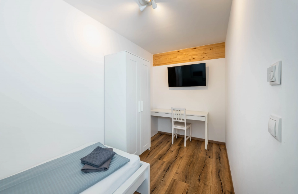 Einzelzimmer 1 Bett Schreibtisch