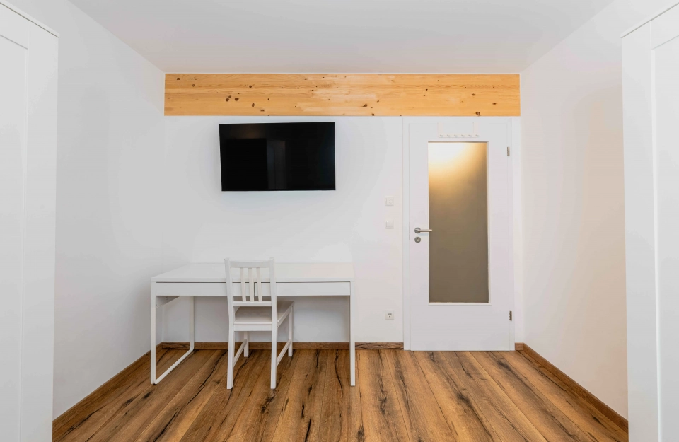 Schreibtisch Pension Zimmer